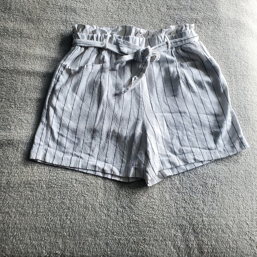 Lumiere Shorts White/Black‎ Striped Paper Bag Lenin Blend Comfy Spring Summer